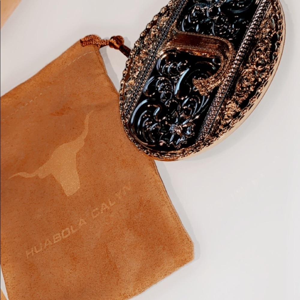 Huabola Calyn J buckle